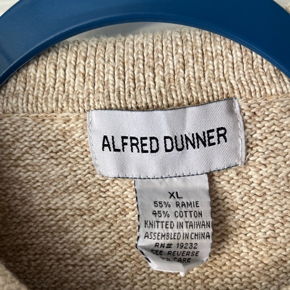 Alfred Dunner cotton ramie Beige Cardigan with Festive winter Embroidery - Picture 2 of 9